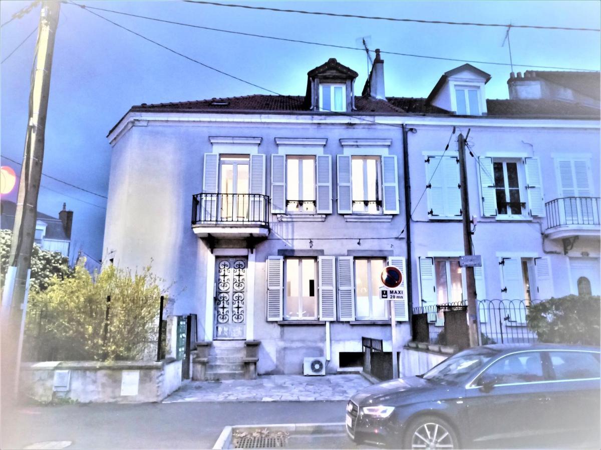 Appartement Proche Centre Ville, Gare Et Autoroute Мелюн Екстериор снимка