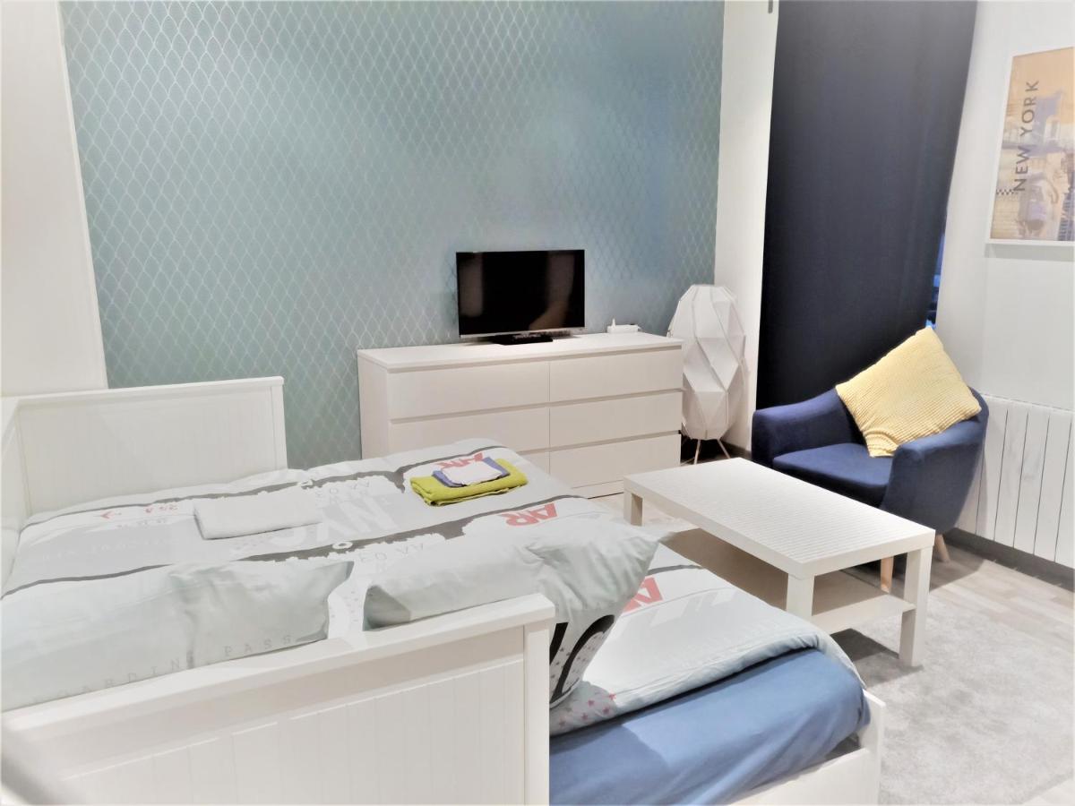 Appartement Proche Centre Ville, Gare Et Autoroute Мелюн Екстериор снимка
