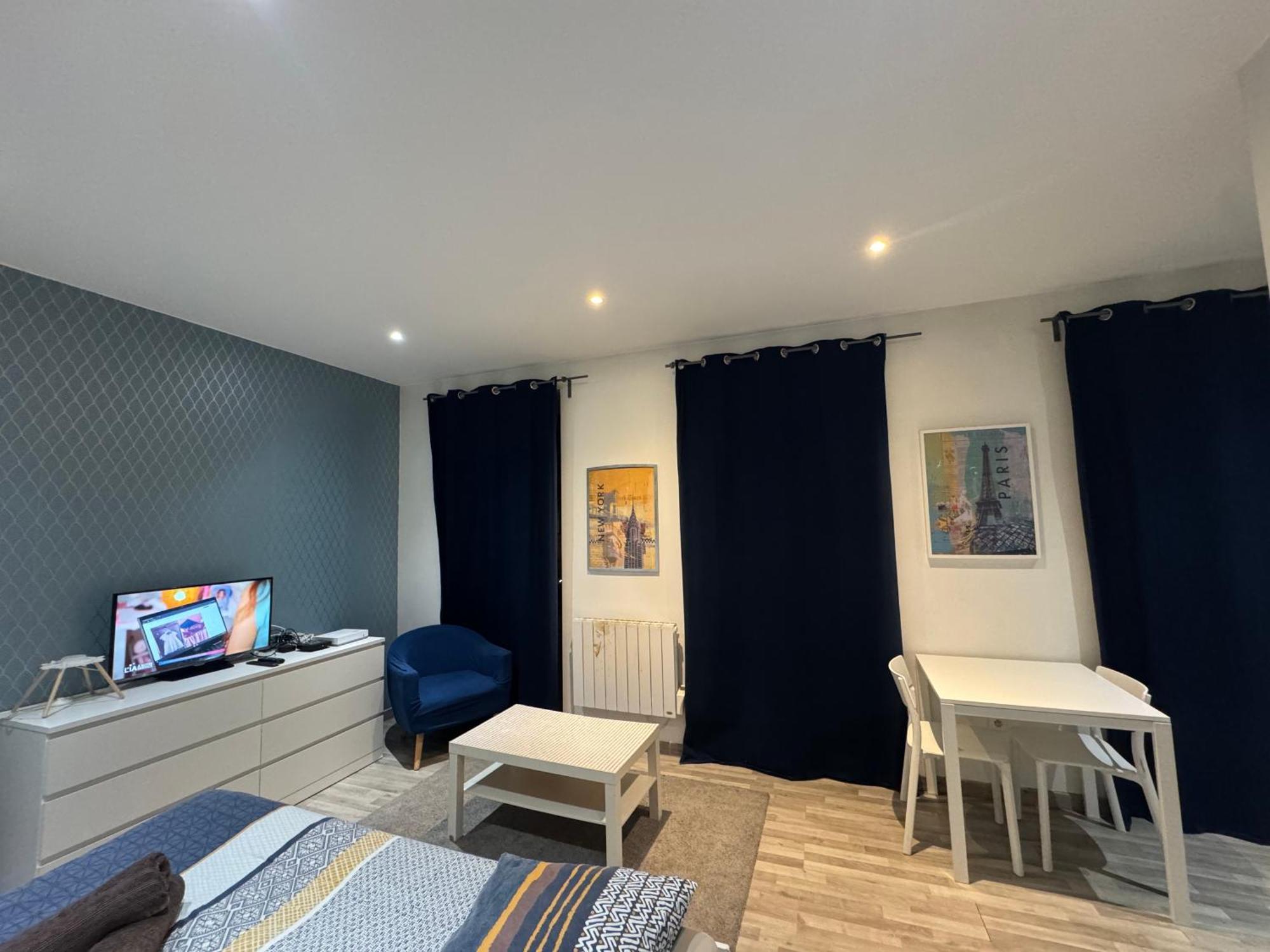 Appartement Proche Centre Ville, Gare Et Autoroute Мелюн Екстериор снимка