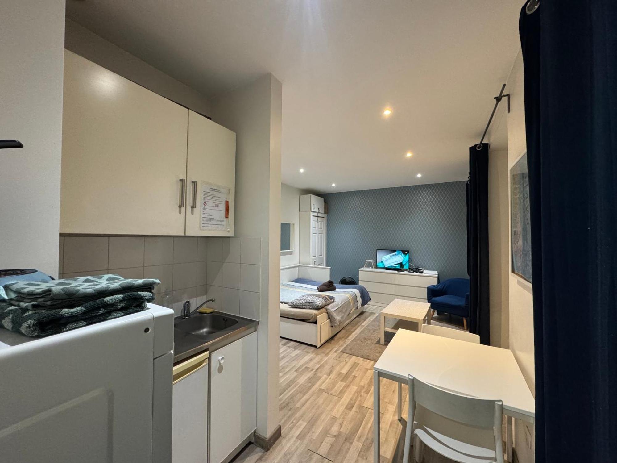 Appartement Proche Centre Ville, Gare Et Autoroute Мелюн Екстериор снимка