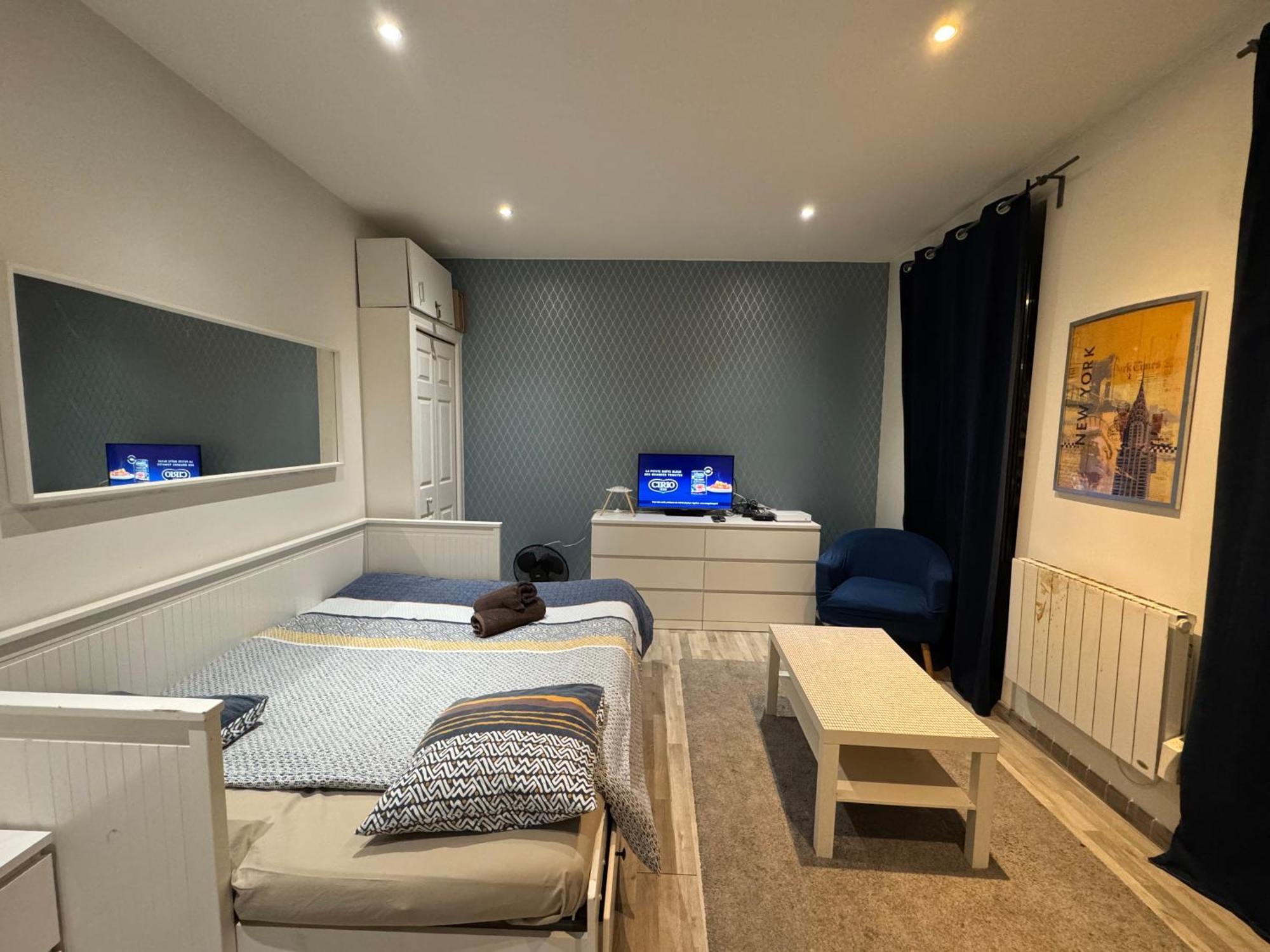 Appartement Proche Centre Ville, Gare Et Autoroute Мелюн Екстериор снимка